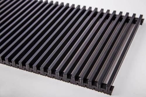 Декоративная решетка TECHNO ELIT рулонная алюминиевая, цвет черный